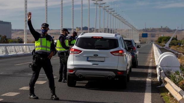Andalucía actualizará lunes y jueves la tasa en municipios para imponer las restricciones