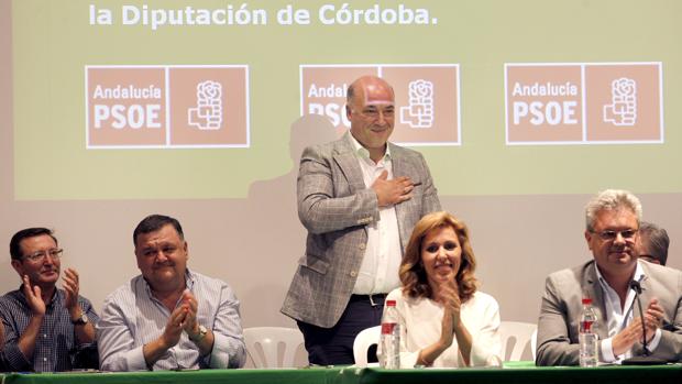 El PSOE de Córdoba ve «un error» que los alcaldes se vacunen y pide explicaciones a la Consejería de Salud