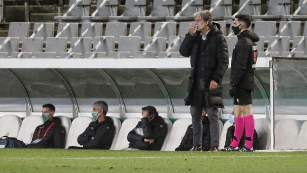 Pablo Alfaro, entrenador del Córdoba CF: «Estamos muy orgullosos de la Copa del Rey que hemos hecho»