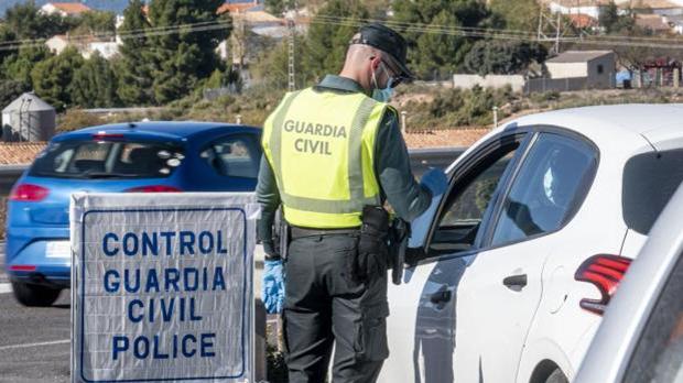 Actividades y desplazamientos permitidos entre municipios de Andalucía a pesar del cierre perimetral y del toque de queda