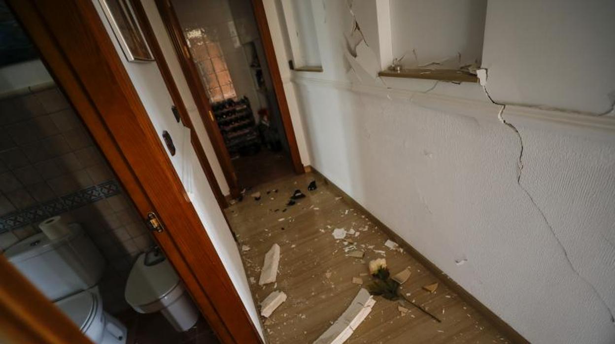 Grietas y destrozos causados en una vivienda tras el terremoto de 4.4 grados con epicentro en Santa Fe