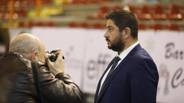 Josan González, técnico del Córdoba Patrimonio: «El Jaén es un rival propicio para empezar la remontada»