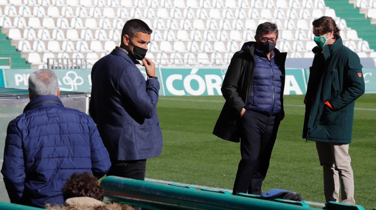 Los dirigentes del Córdoba Fernández-Romero, González Calvo, Juanito y Valenzuela