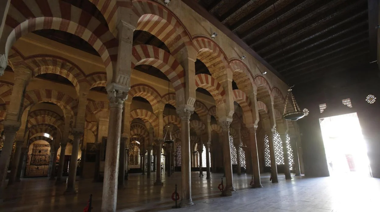 La Mezquita de Córdoba, desierta