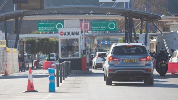 Gibraltar inicia el lunes su desescalada tras un mes de duras restricciones por el Covid-19