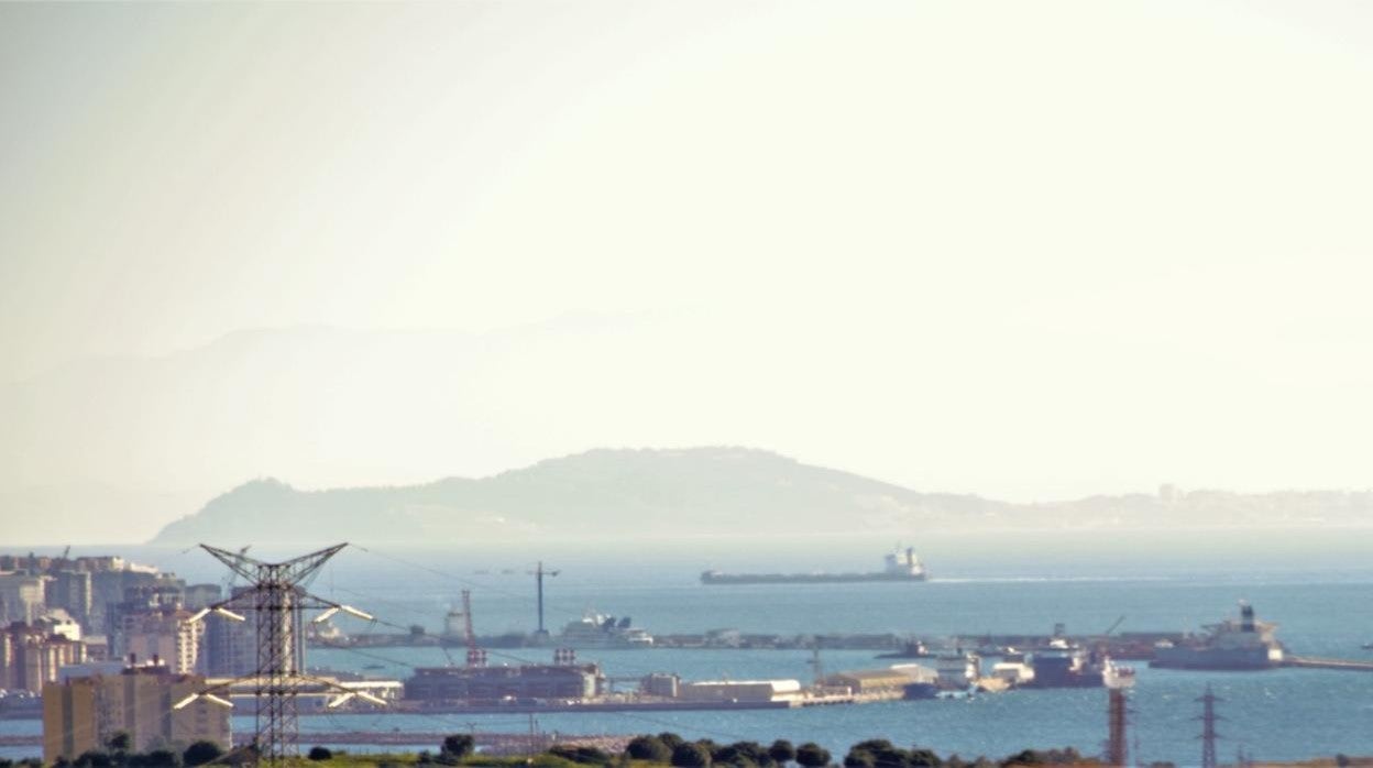 Imagen de la llegada del 'HMS Talent' a la base naval de Gibraltar este martes