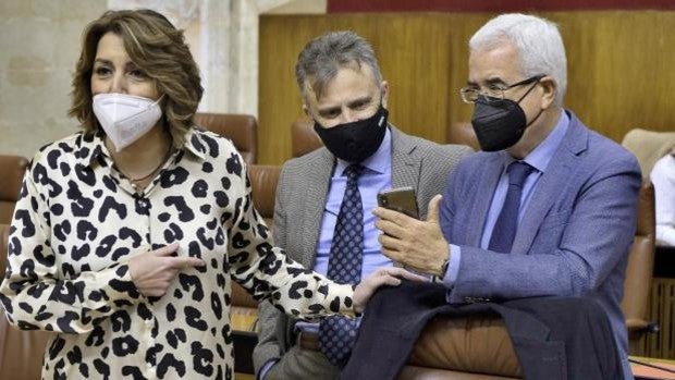 Susana Díaz sitúa a un afín en el Parlamento y prepara su «ejército» para las primarias del PSOE andaluz