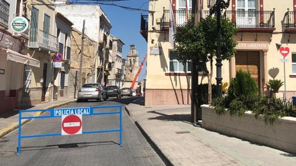 Calle cerrada en un munipcio confinado