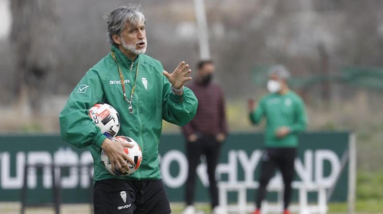 Pablo Alfaro, durante un entrenamiento del Córdoba CF