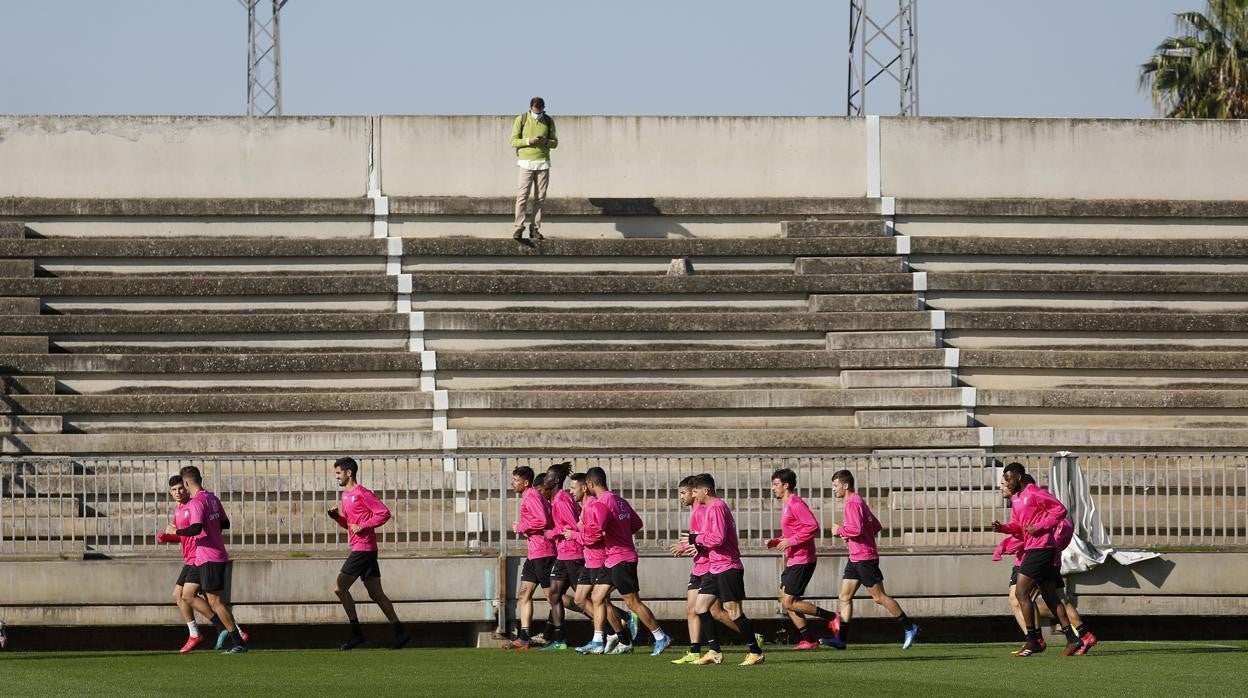 El Córdoba CF, en una entrenamiento en la Ciudad Deportiva