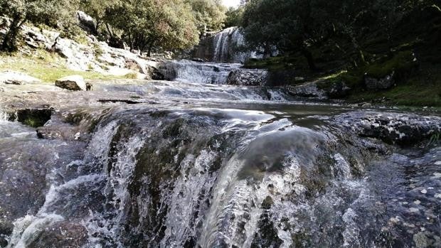 Videos | Espectáculo natural de agua en la Sierra de Cabra tras las últimas lluvias