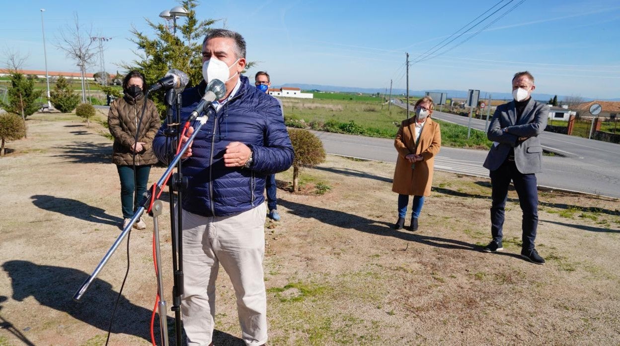 Acto público de los alcaldes populares de Los Pedroches para reivindicar el arreglo de las carreteras