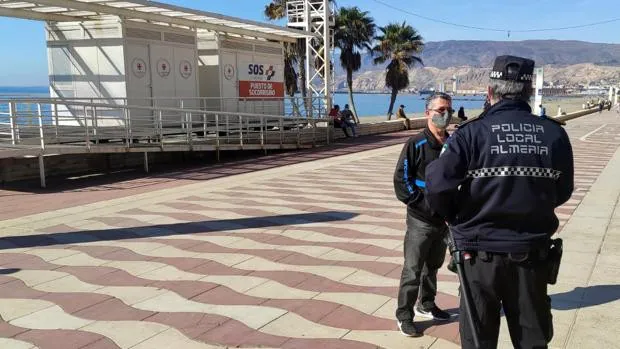 Solo ocho localidades se mantienen con cierre de hostelería y comercio en Almería