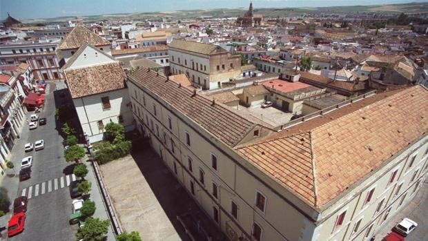 La Universidad de Córdoba gestiona con Defensa asumir la Zona de Reclutamiento