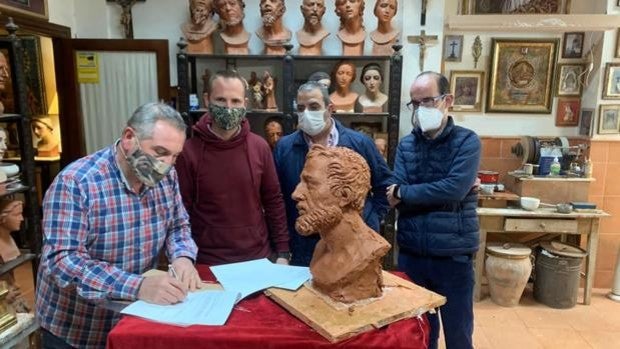 La Bondad de Córdoba firma con Antonio Bernal la hechura de la imagen de San Pedro para su misterio