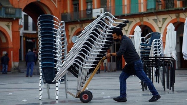 Los hosteleros andaluces reclaman relajar las medidas y anuncia movilizaciones el 15 de marzo