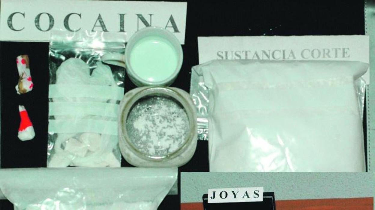 Los agentes de la Guardia Civil hallaron más de 800 gramos de cocaína en roca y malterial para adulterarlo