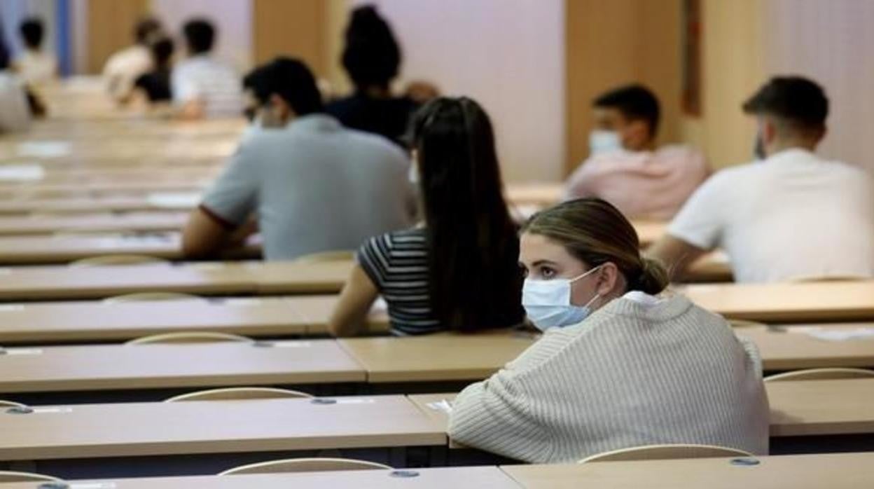 Los opositores deberán llevar la mascarilla durante toda la prueba