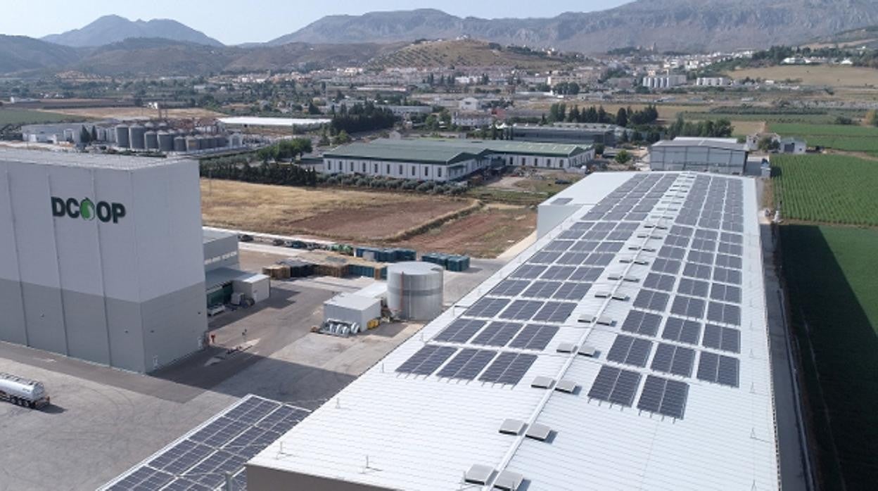 Fotografía aérea de las instalaciones de DCOOP