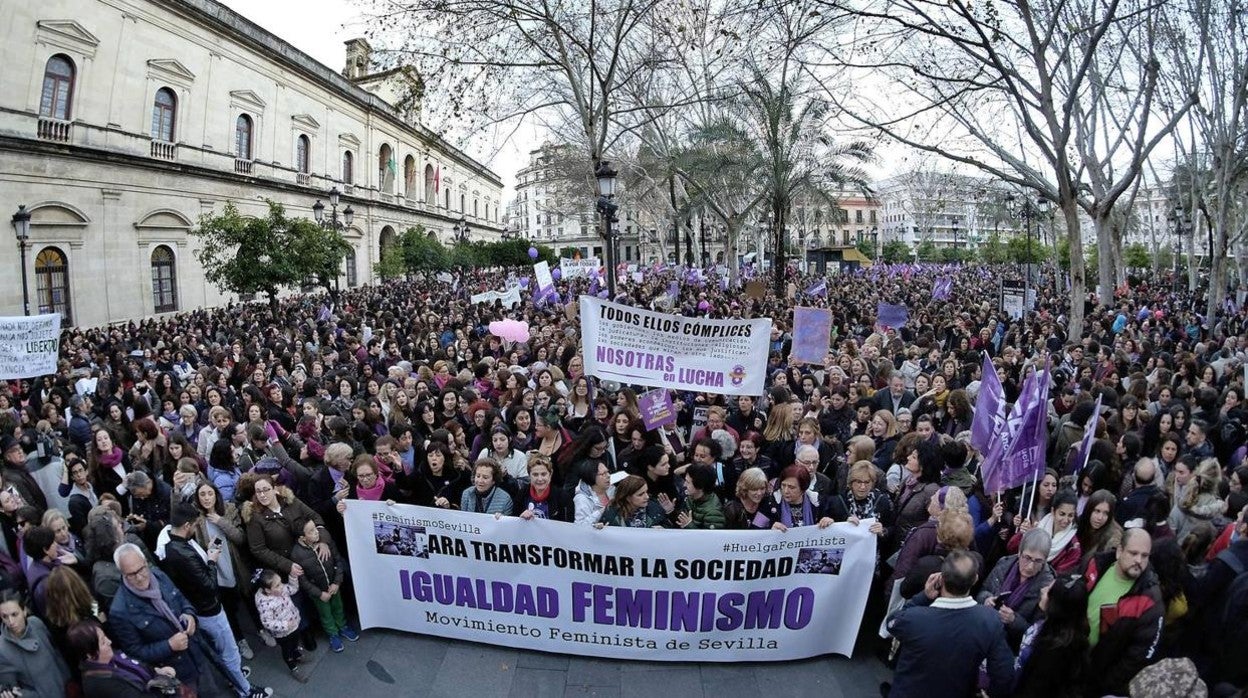 Imagen de archivo de una manifestación del 8M en Sevilla