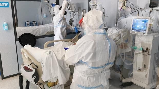 Mueren por coronavirus tres enfermos de riñón que compartían ambulancia para ir a diálisis en Almería