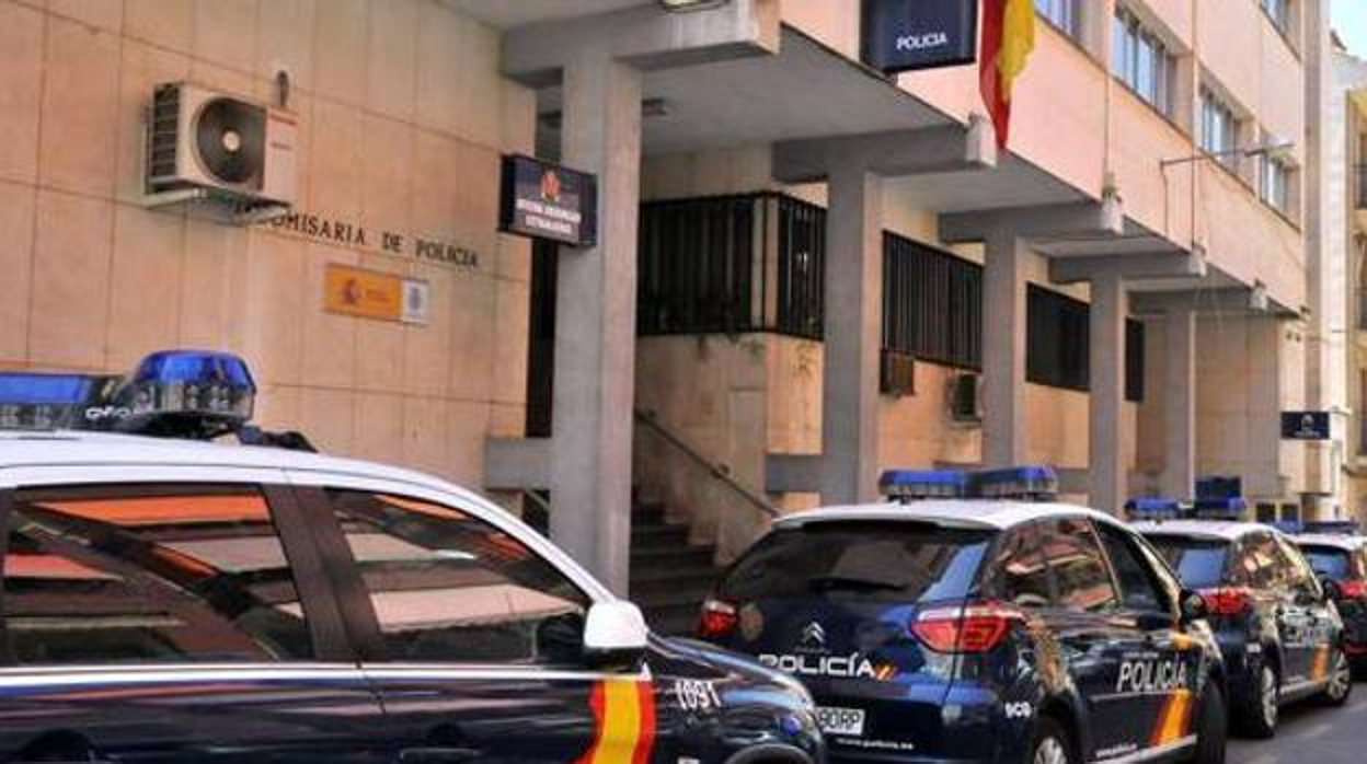 Comisaría de la Policía Nacional en Linares