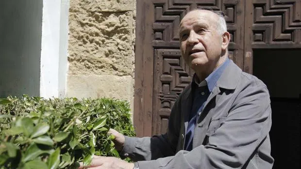 Muere Carlos Sierra, el sacerdote que animó decenas de peregrinaciones de Córdoba