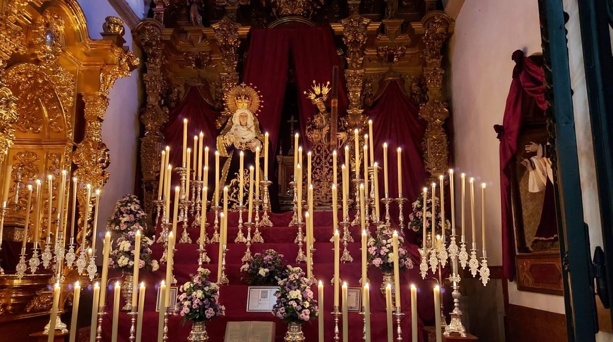 Altar de Nuestro Padre Jesús Nazareno y la Virgen de la Amargura en Aguilar de la Frontera