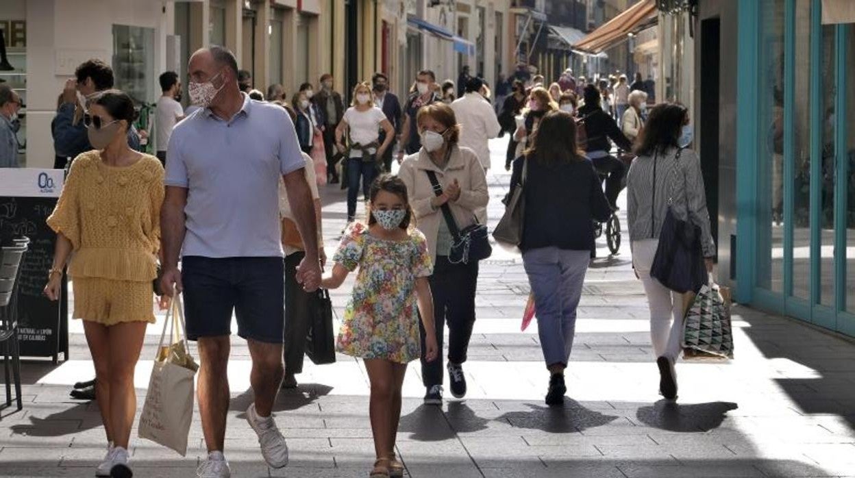 La Junta ha actualizado el horario de los comercios y bares para Semana Santa