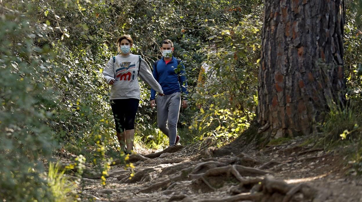 Senderistas en la Sierra de Córdoba