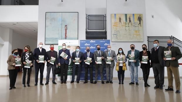 Una campaña presentada en Córdoba anima a llenar la cesta de la compra con productos andaluces