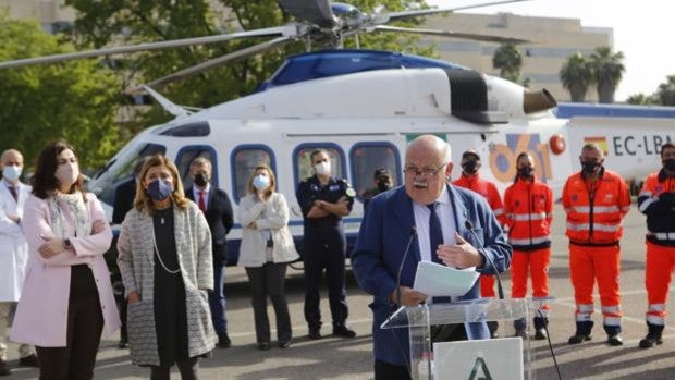 El consejero de Salud pide a los andaluces que no salgan de su «propia burbuja» en Semana Santa