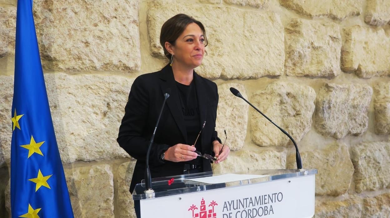 Isabel Ambrosio, durante la comparecencia