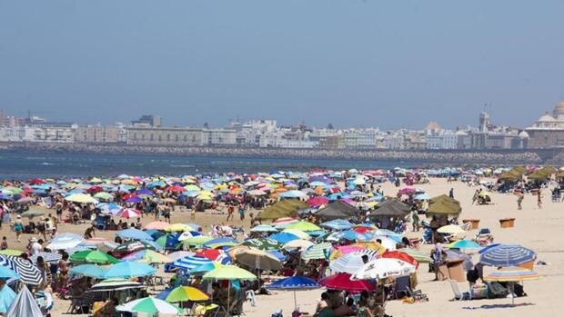 Las vacaciones de los andaluces serán locales pero llegarán 80.000 turistas en Semana Santa
