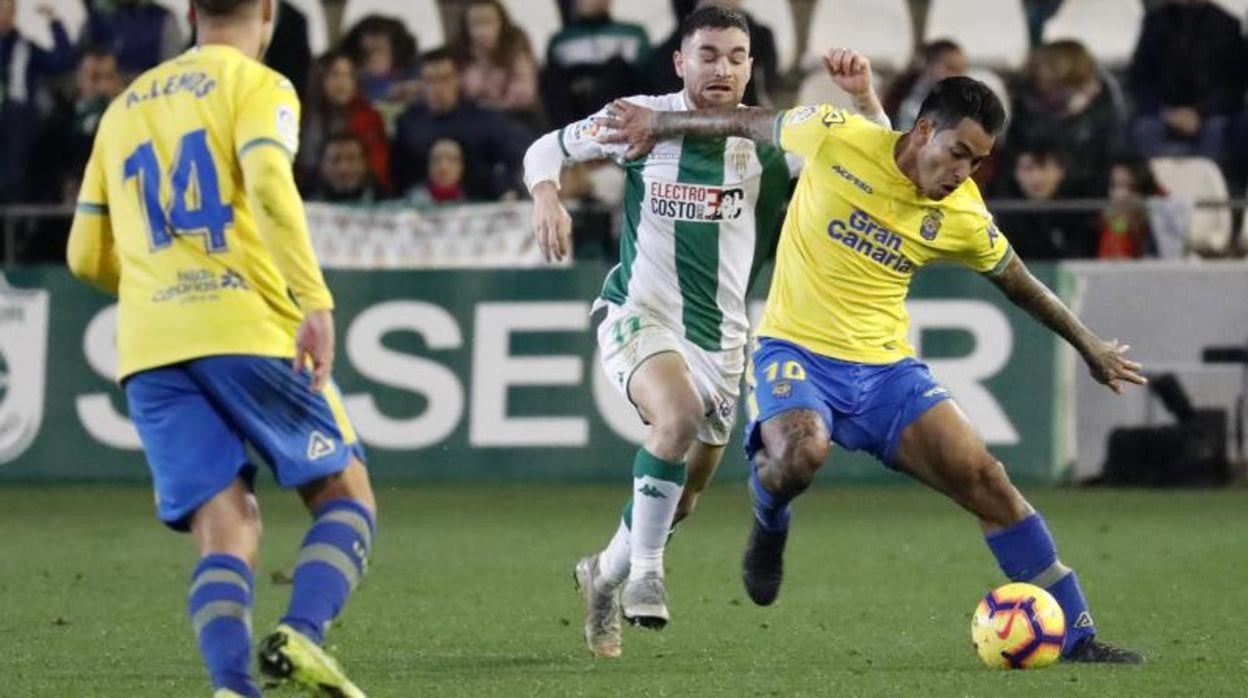 Javi Galán en un partido ante Las Palmas