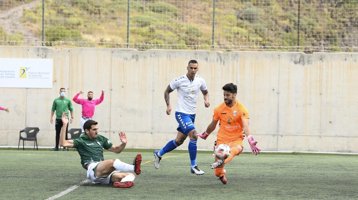 En una acción del Córdoba CF en la visita al Tamaraceite