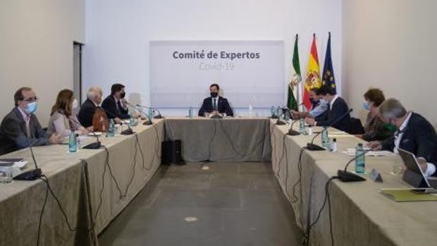 El comité de expertos se reúne este miércoles para decidir las nuevas medidas Covid en Andalucía