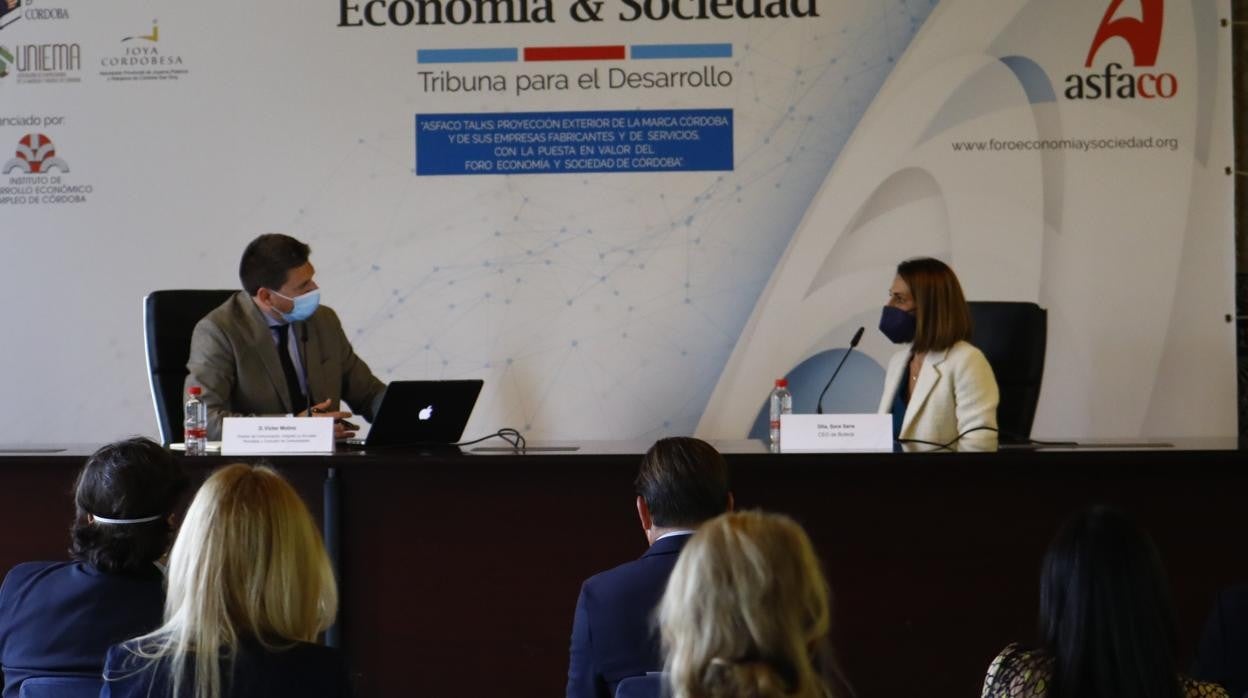 Sora Sans durante su intervención en el Foro Economía&amp;Sociedad de Asfaco