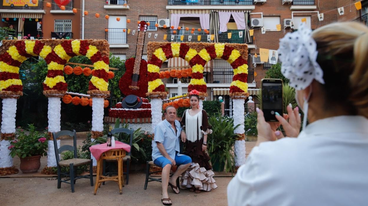 Decoración en las calles de Córdoba con motivo de la Feria de Mayo de 2020 que no se pudo celebrar por el Covid