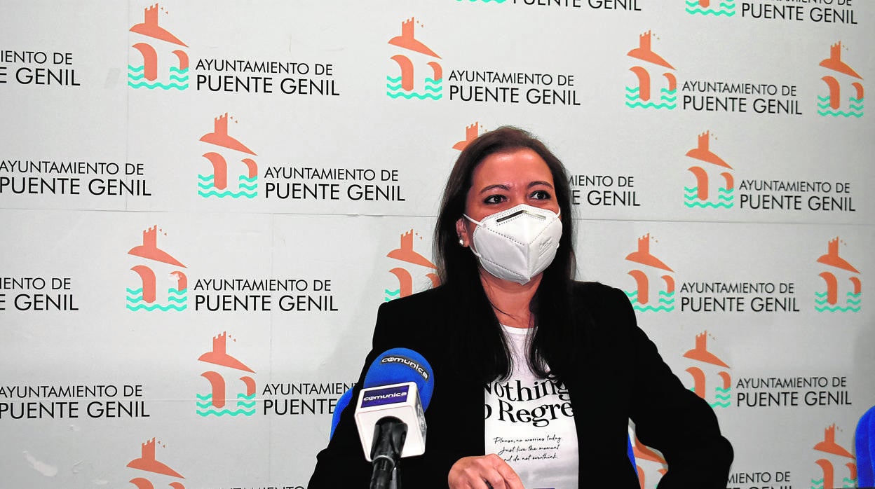 La edil de Hacienda del Ayuntamiento de Puente Genil, Ana María Carrillo