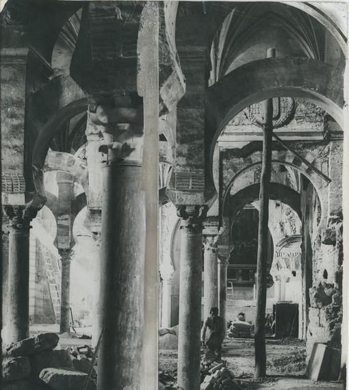 Obras en la Mezquita-Catedral en la década de 1930