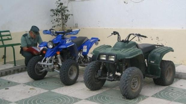 Una menor de 17 años muere cuando su quad se precipita al cauce de un río