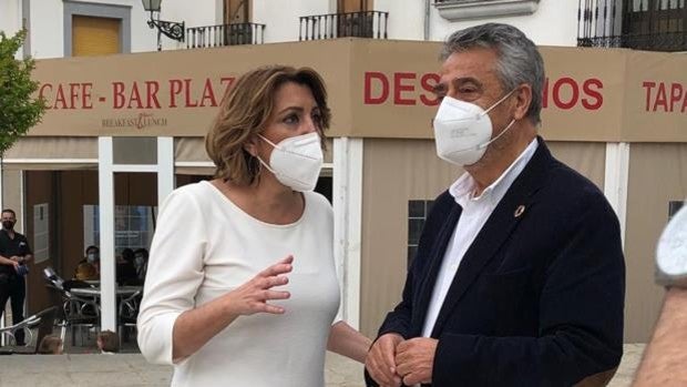 Susana Díaz pide ahora acabar con el déficit de la red eléctrica en el norte de Córdoba