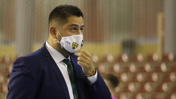 Josan González, entrenador del Córdoba Patrimonio: «El Valdepeñas tiene una pegada enorme»