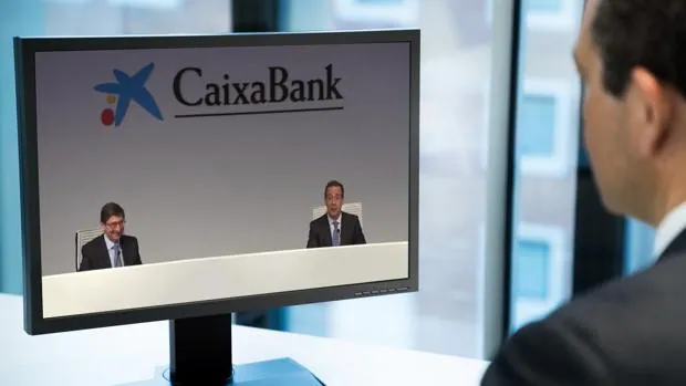 Caixabank plantea en su ERE la salida del 20 por ciento de sus empleados en Córdoba