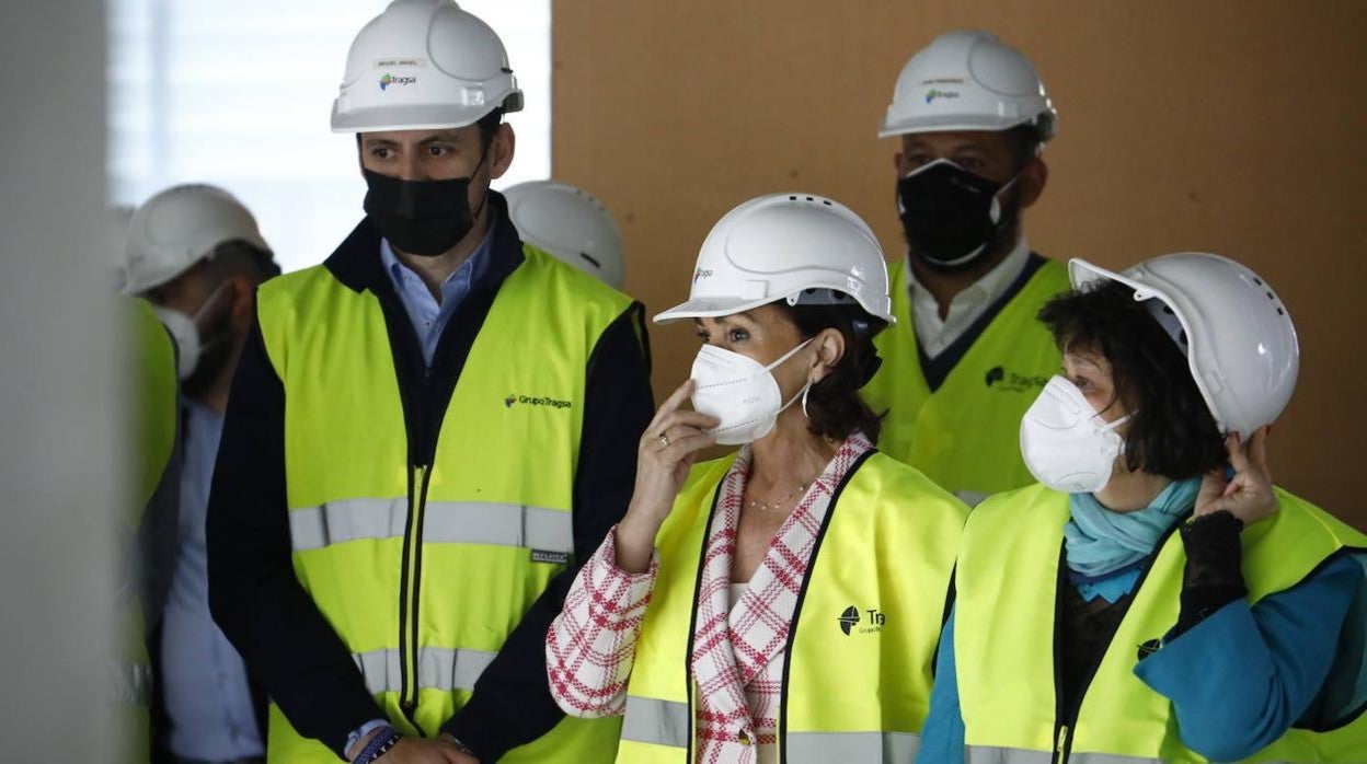 Carmen Calvo, hoy durante su visita a las obras de la Biblioteca del Estado