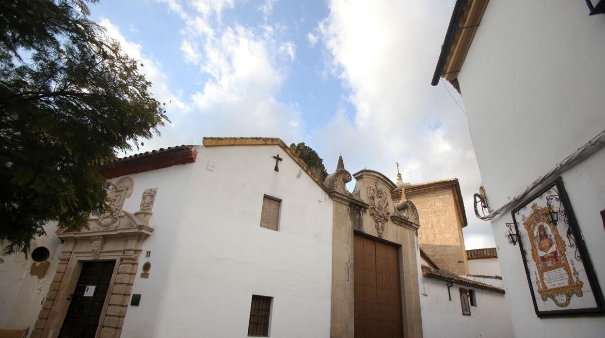 Portada del antiguo convento de Santa Isabel de los Ángeles, junto a Santa Marina