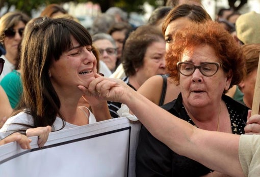 La exmujer y madre de las víctimas en una de las manifestaciones tras el doble crimen