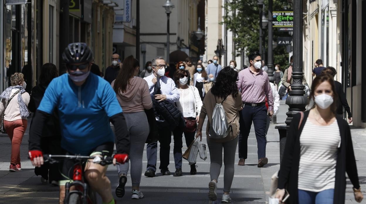 Ambiente de compras en el Centro de Córdoba en una imagen del año pasado