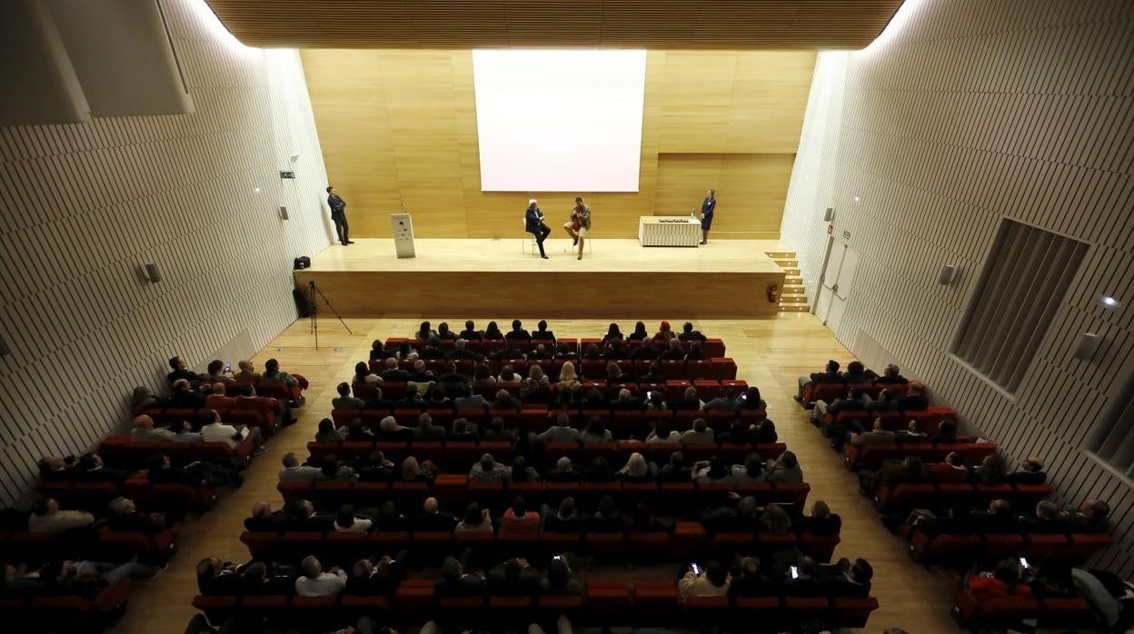 Un acto en el Palacio de Congresos de la calle Torrijos, cuya ampliación acabará este 2021